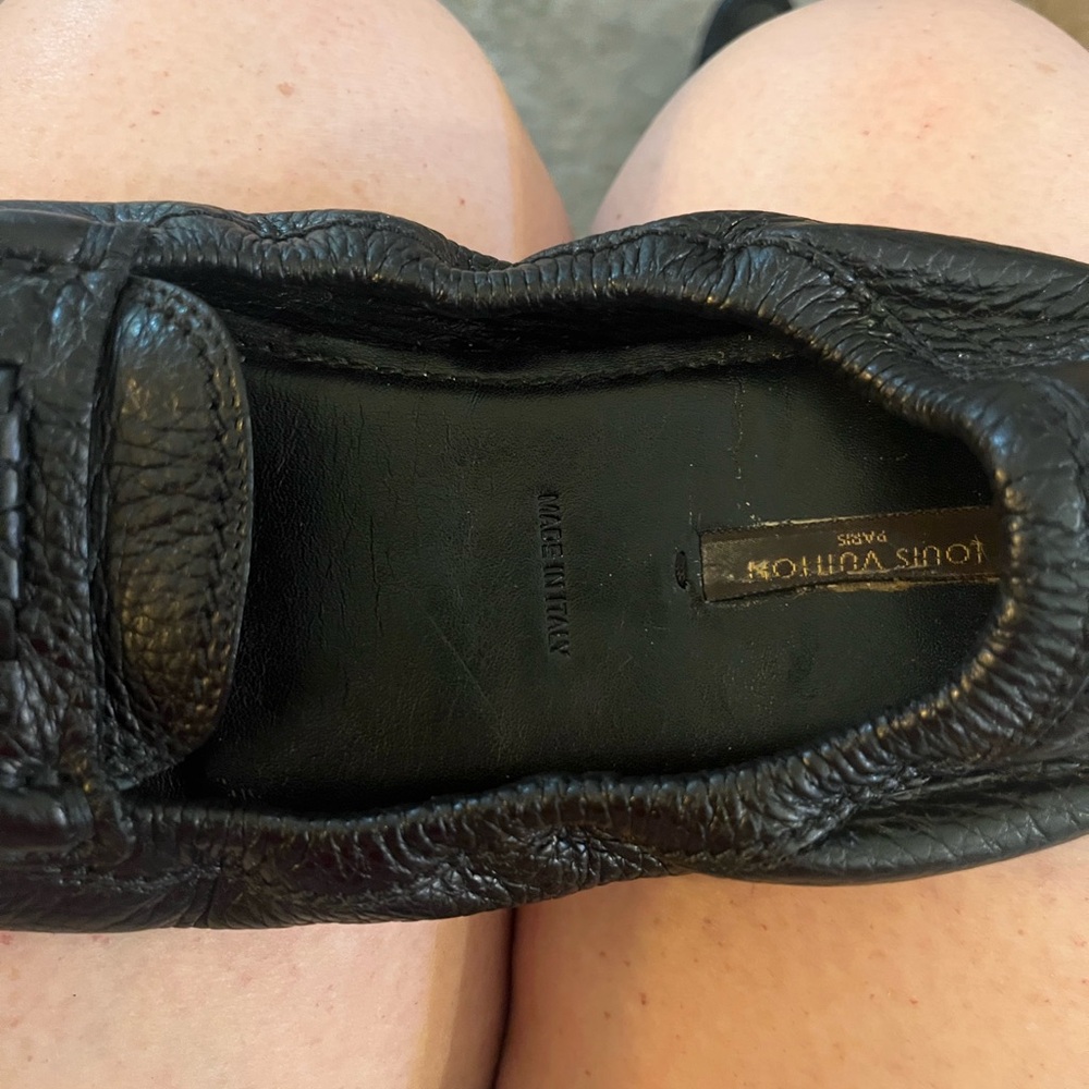 Louis Vuitton Black Textured Gloria Flats - Picture 7 of 7